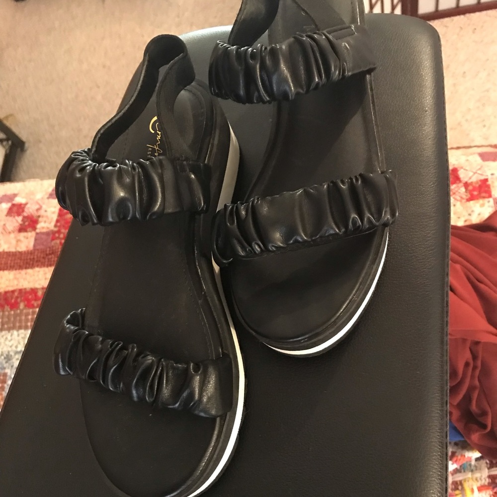 Platform Sandals 💐 - Picture 2 of 4